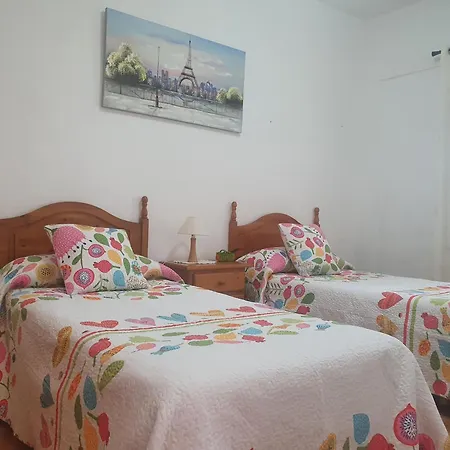 בית נופש Casa Cueva Paquito *